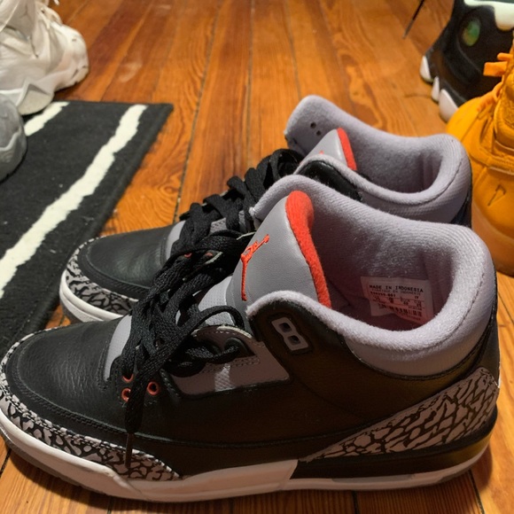 Jordan 3 size 7y - Picture 1 of 5